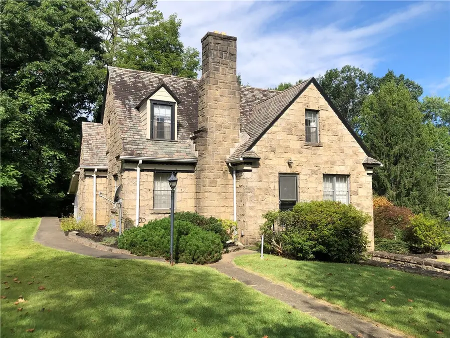 51 Linden Pl, Uniontown, PA 15401 - #2