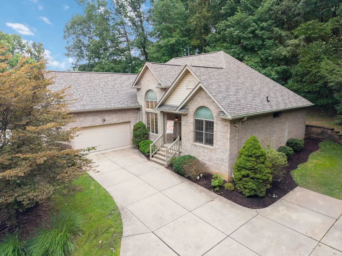 41 Brookdale Drive, Greensburg, PA 15601 - #1