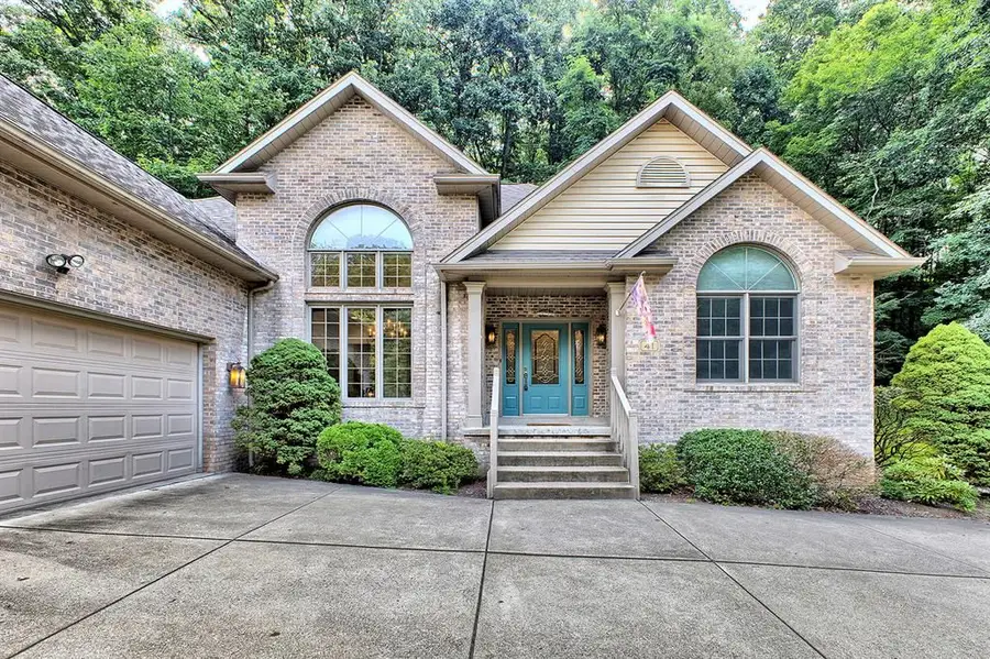 41 Brookdale Drive, Greensburg, PA 15601 - #3