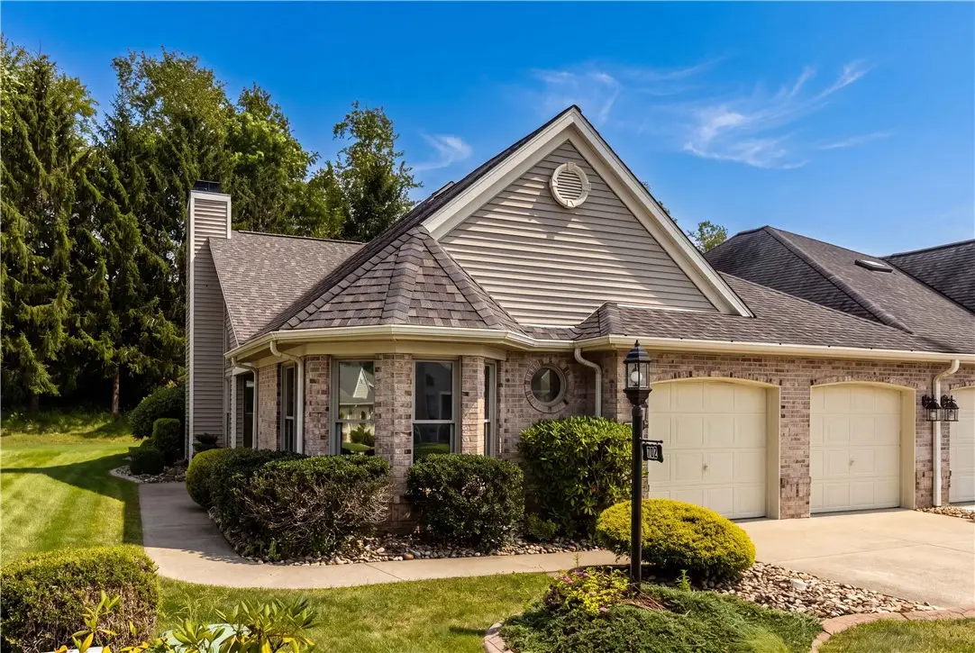 702 Hunt Club Dr, Greensburg, PA 15601 - #1