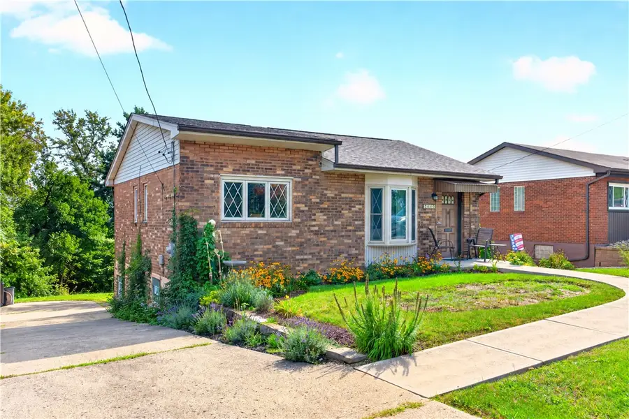 2608 Old Elizabeth Rd, West Mifflin, PA 15122 - #2