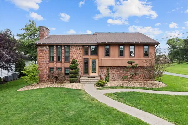 114 Kuchinic St., Venetia, PA 15367