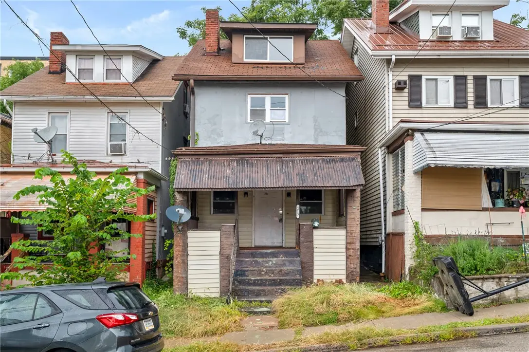 213 Wilbur St, Pittsburgh, PA 15210 - #1