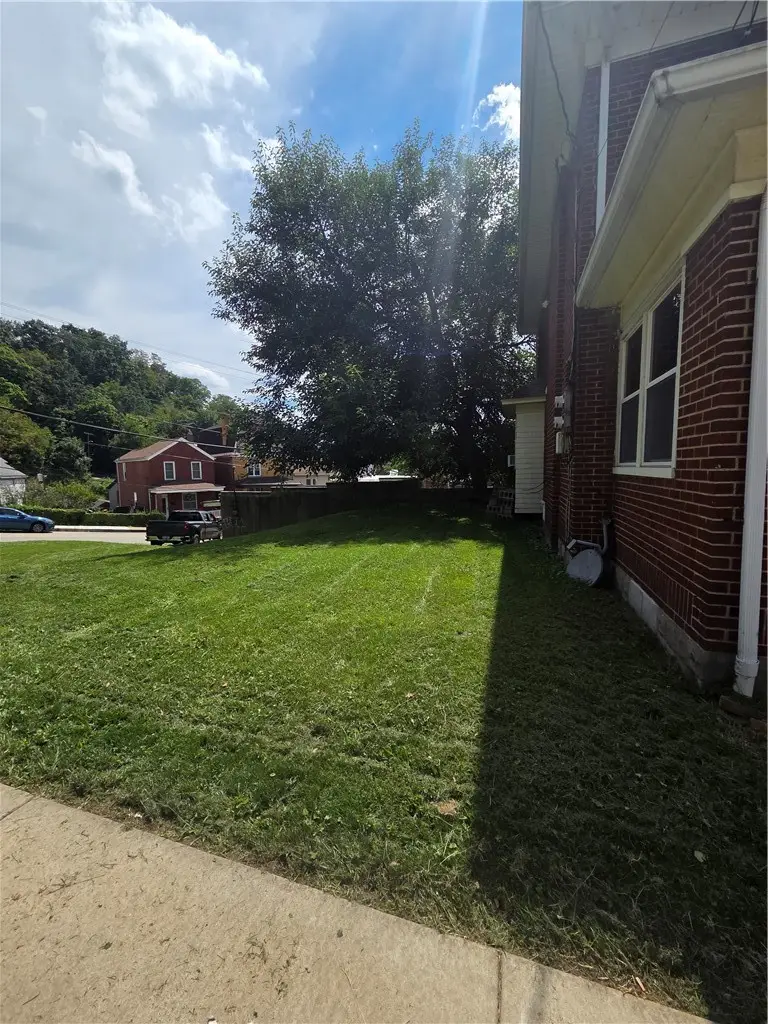 625 2nd St, Pitcairn, PA 15140 - #2