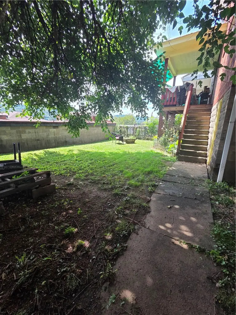 625 2nd St, Pitcairn, PA 15140 - #3