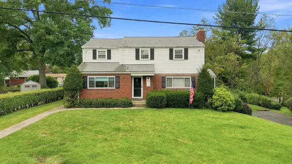 195 W Shaw Place, Glenshaw, PA 15116