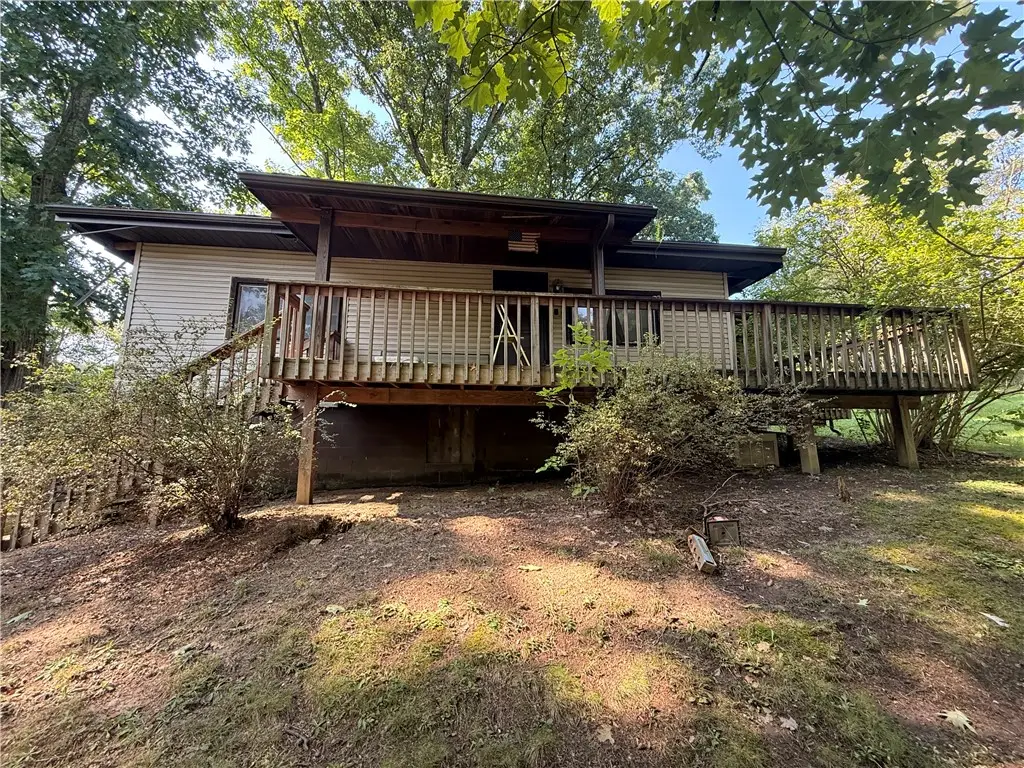 1073 Baileys Run Rd, Tarentum, PA 15084 - #1