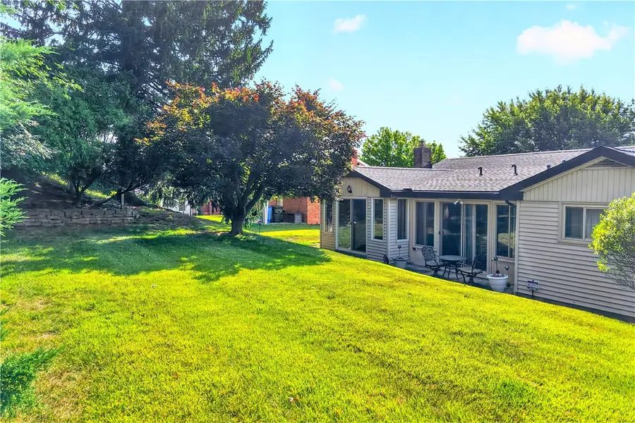 5032 Azalea Dr, Pittsburgh, PA 15236 - #2