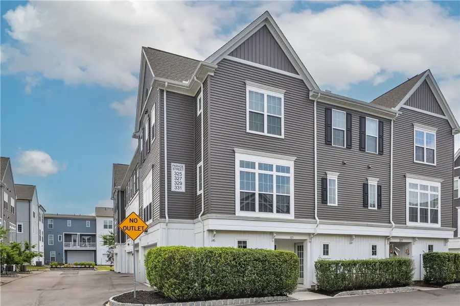 325 Parade St, Cranberry, PA 16066 - #2