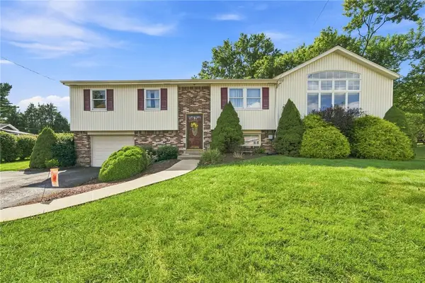 338 Evergreen Dr, Mt Pleasant, PA 15666