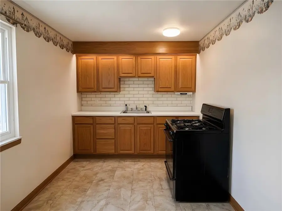 134 Connie Dr, Pittsburgh, PA 15214 - #2