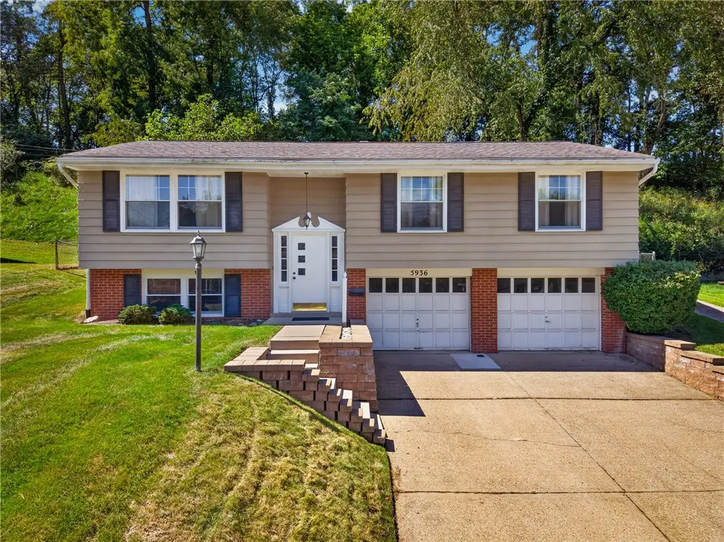 5936 Dublin Rd, Bethel Park, PA 15102 - #1