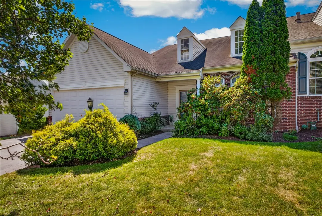 2007 Overlook Ct, Canonsburg, PA 15317 - #1