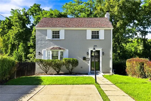1227 Circle Dr, Pittsburgh, PA 15221