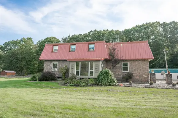 1512 Valley Rd, Cherry Tree, PA 15724