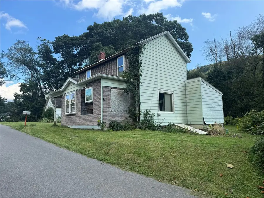 134 Caroline St, Robinson, PA 15949 - #2