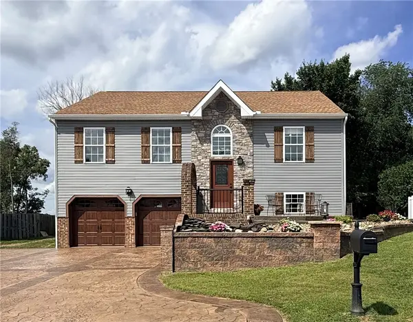 1360 Lucia Dr, Canonsburg, PA 15317