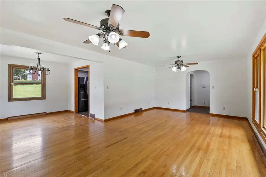 138 W Sunbury Rd, Butler, PA 16001 - #3