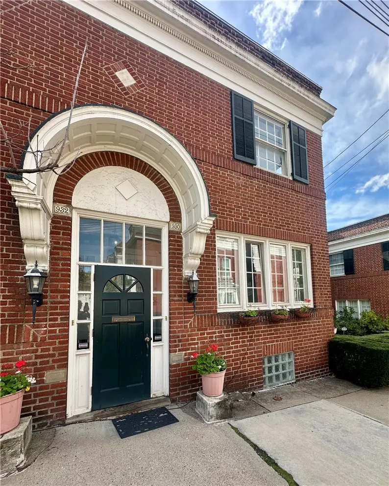930 Bellefonte St, Pittsburgh, PA 15232 - #2