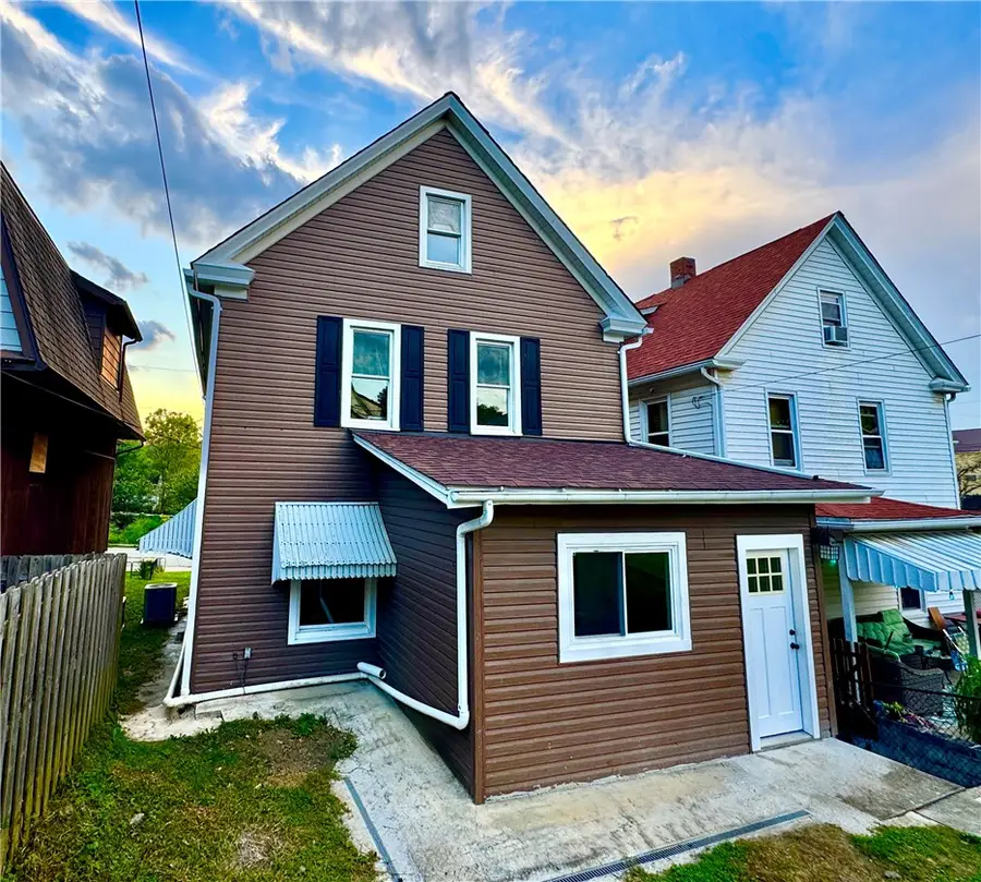 1528 Victoria Ave, Arnold, PA 15068 - #2