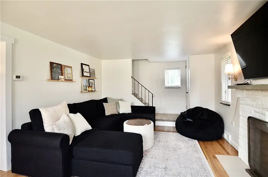 3056 Earlsmere Ave, Pittsburgh, PA 15216 - #3