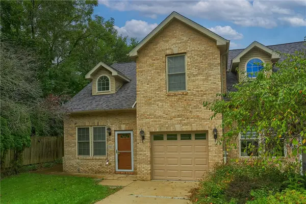 2417 Nicholson Rd, Sewickley, PA 15143