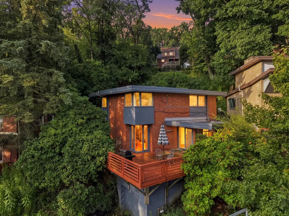 136 Fairfax Rd, Pittsburgh, PA 15221 - #1