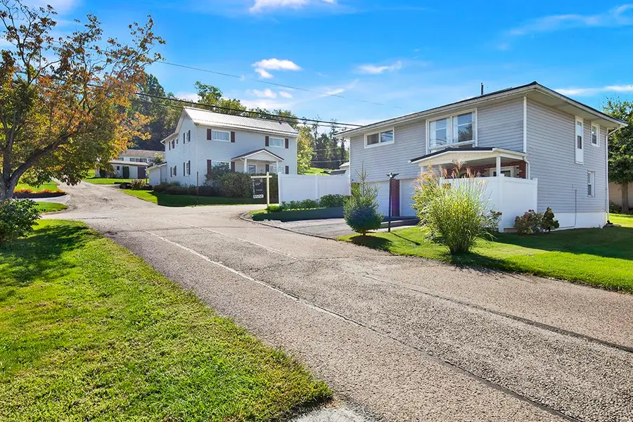 408 Center St, Vanderbilt, PA 15486 - #2