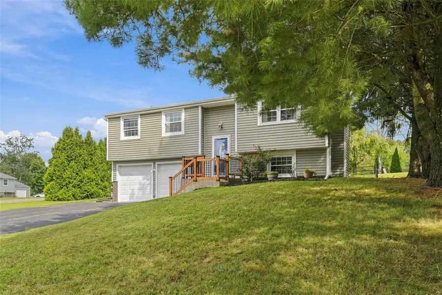 98 Sunridge Dr., Freedom, PA 15042 - #2