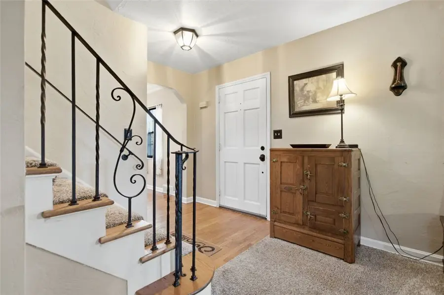 3386 Crestview Drive, Bethel Park, PA 15102 - #3