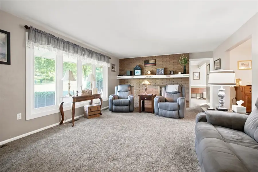 116 Meadowvue Dr, Wexford, PA 15090 - #3