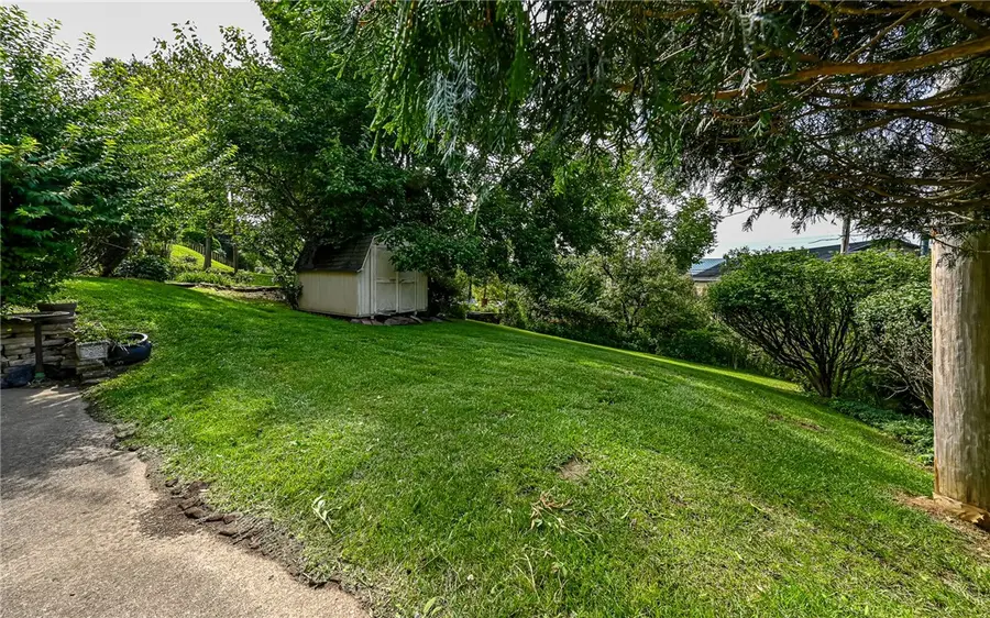 105 Orchard Spring Rd, Pittsburgh, PA 15220 - #3