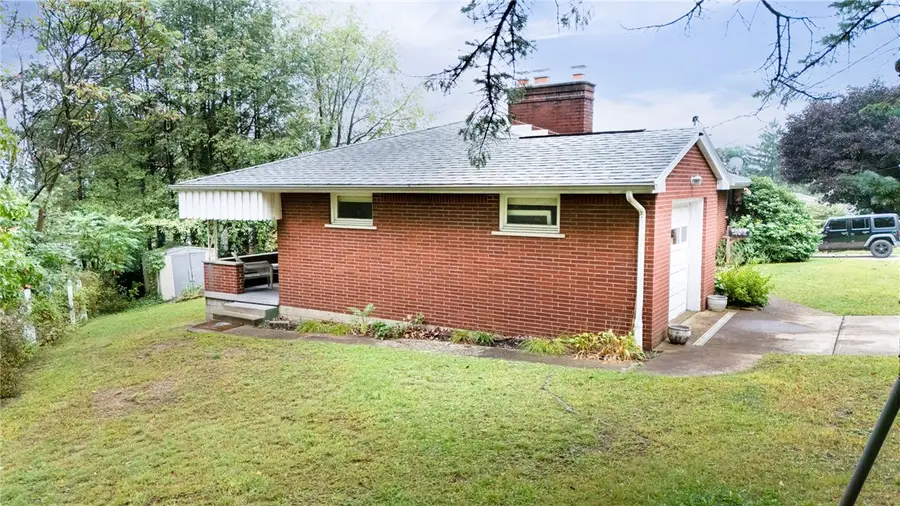 1124 High Street, Jeannette, PA 15644 - #2