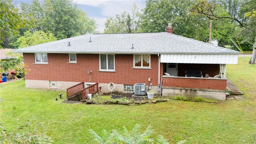 1124 High Street, Jeannette, PA 15644 - #3