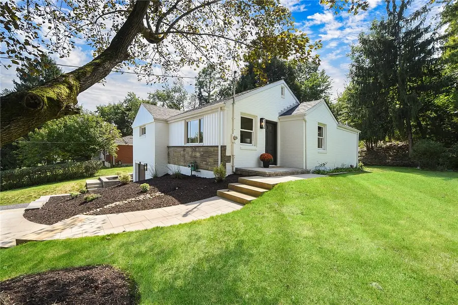 646 Guenevere Dr, Pittsburgh, PA 15237 - #2