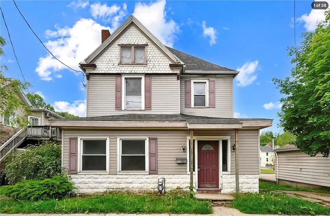 720 E Maiden St, Washington, PA 15301 - #1
