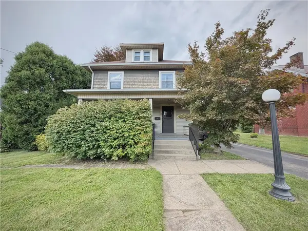 1406 Roemer Blvd, Farrell, PA 16121