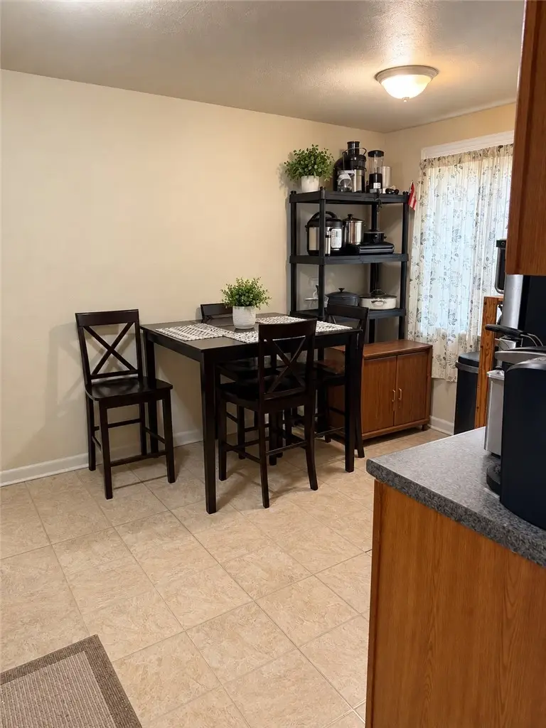 316 Enright Ct, Pittsburgh, PA 15206 - #3