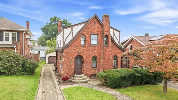 1216 Glenwood Drive, Sharon, PA 16146