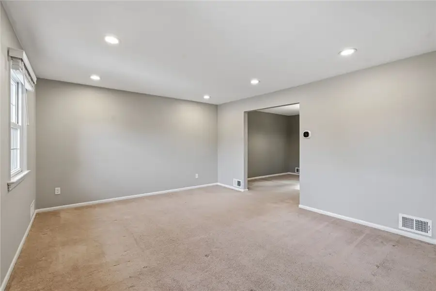 1349 Sturdy Oak Dr, Pittsburgh, PA 15220 - #3