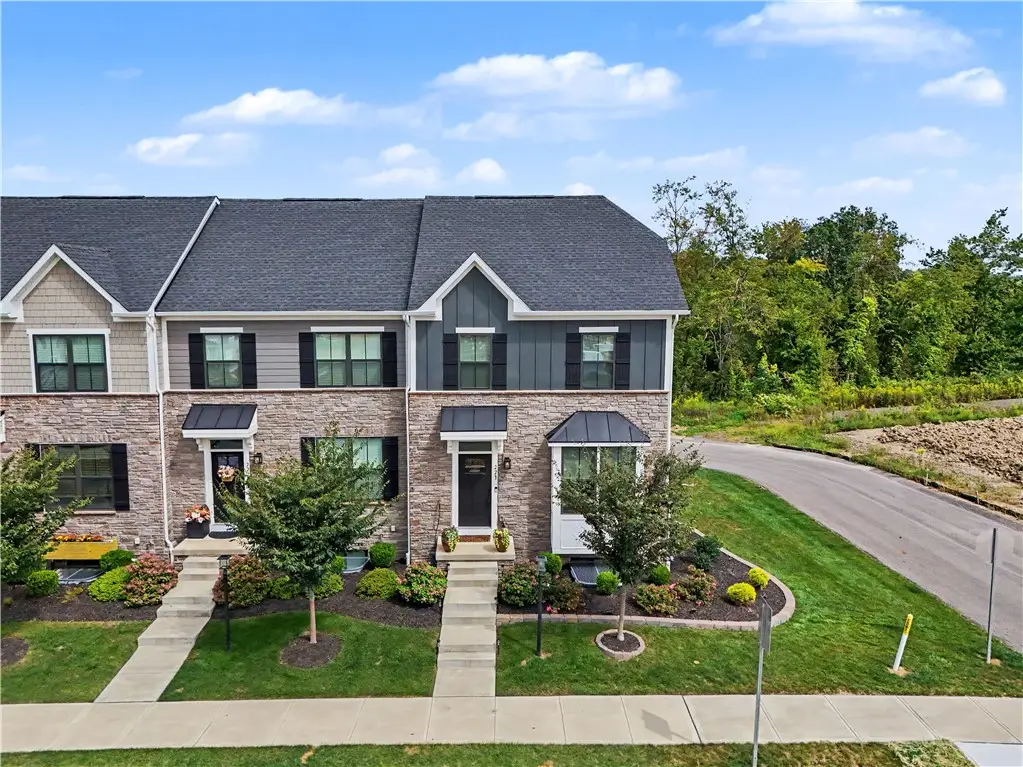 223 Marketplace Ave, Coraopolis, PA 15108 - #1