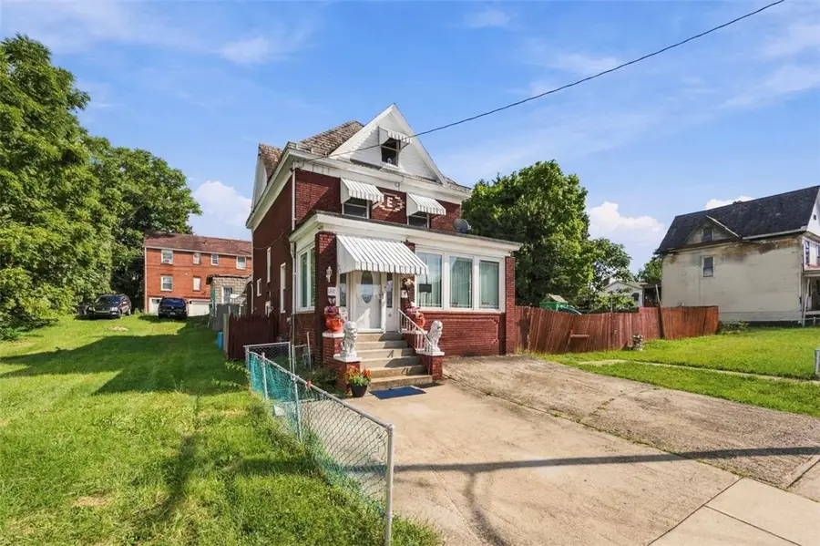254 Ridge Avenue, New Kensington, PA 15068 - #2