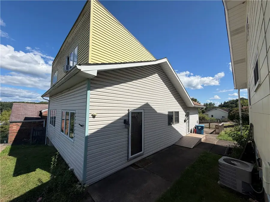 205 University St, Verona, PA 15147 - #3