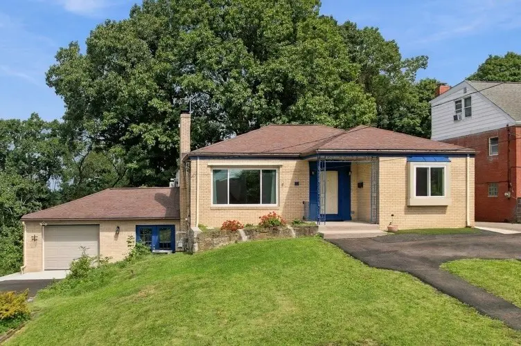 18 Solar Dr, Ambridge, PA 15003 - #1