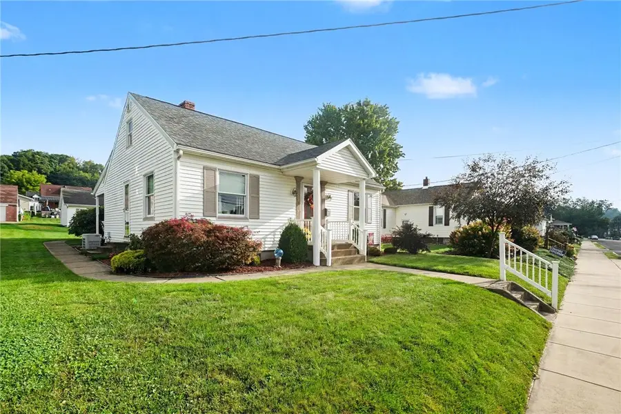 228 Hazel Ave, Ellwood City, PA 16117 - #2