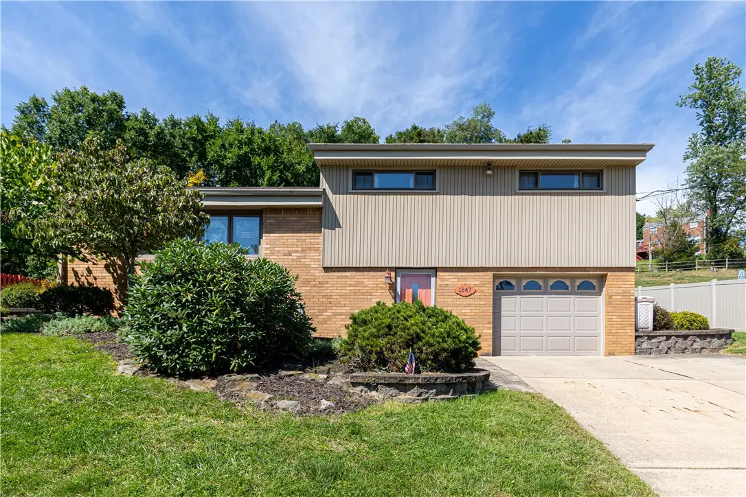 1547 Berryman Ave, South Park, PA 15129 - #1