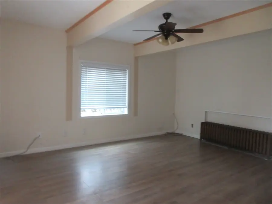 211 Main St, Bentleyville, PA 15314 - #3