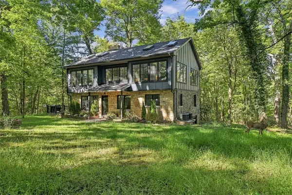 3024 E Bardonner Rd, Gibsonia, PA 15044