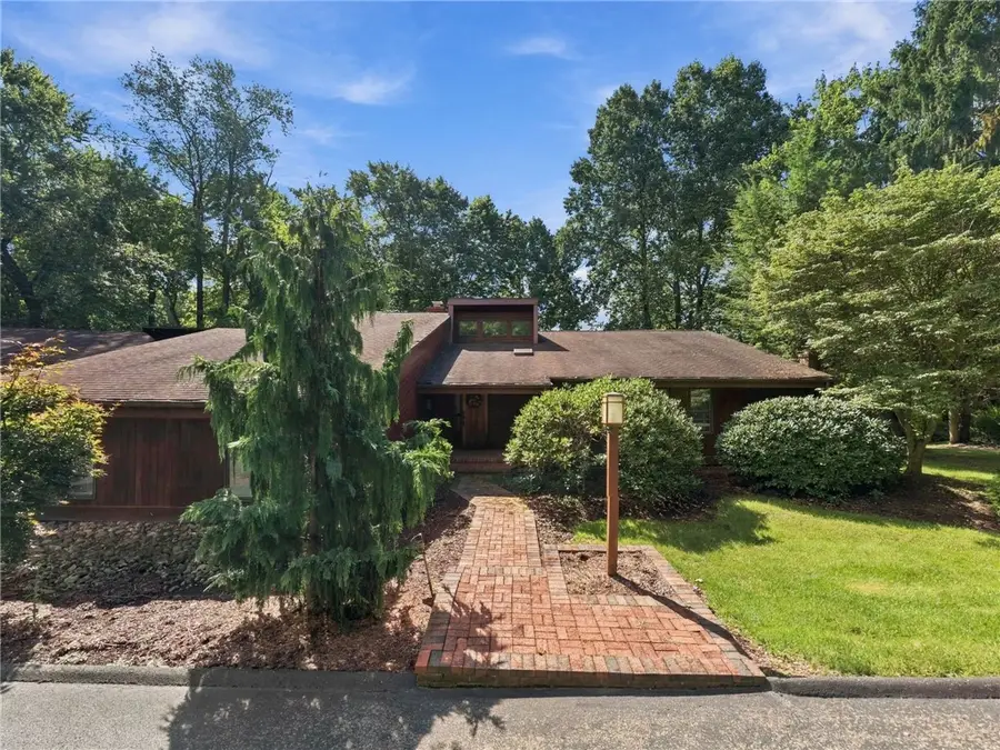 311 Lakewood Rd, Greensburg, PA 15601 - #2