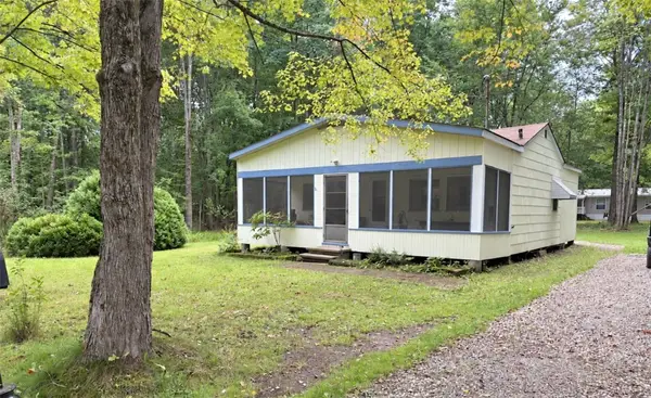 1983 Erin Ave, Linesville, PA 16424